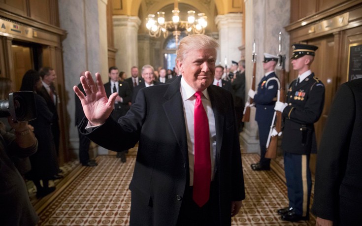 Προθεσμία 30 ημερών από τον Τραμπ για ένα σχέδιο κατά του ISIS