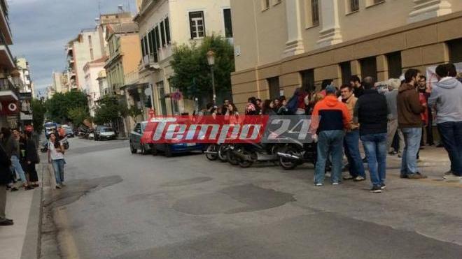 Πάτρα: Δεν θα γίνουν σήμερα πλειστηριασμοί - Συνεχίζουν την αποχή οι συμβολαιογράφοι