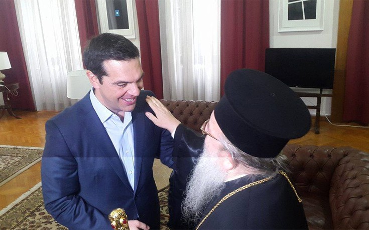 Α. Τσίπρας στον Μητροπολίτη Άνθιμο: Καλωσορίσατε στο φτωχικό μας - ΔΕΙΤΕ ΦΩΤΟΓΡΑΦΙΕΣ και ΒΙΝΤΕΟ