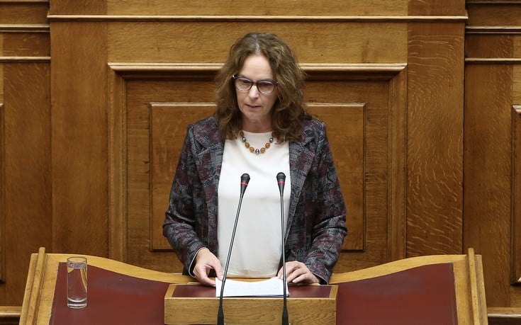 Κατερίνα Παπανάτσιου: Κλιμακωτή μείωση του αφορολόγητου