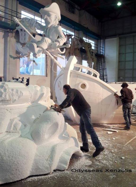 Πυρετώδεις οι εργασίες στο Καρναβαλικό Εργαστήρι της Πάτρας - ΦΩΤΟ