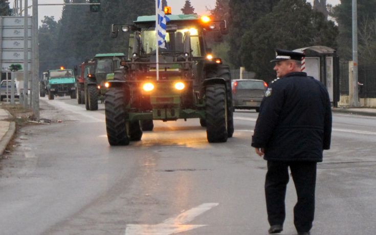 Άνοιξε η εθνική οδός Πατρών – Πύργου από τους αγρότες της Ηλείας