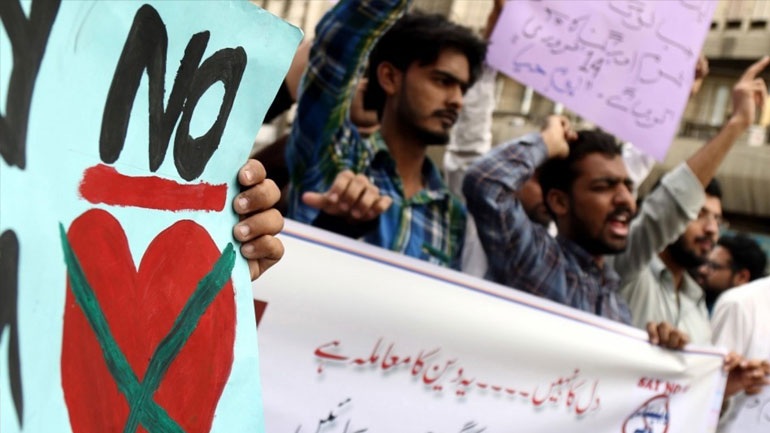 Απαγόρευσε τη γιορτή του Αγίου Βαλεντίνου Δικαστήριο στο Πακιστάν