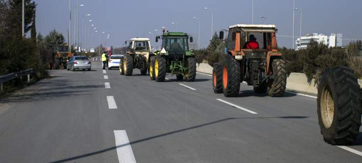Πανελλαδική Επιτροπή μπλόκων: Μετά από 25 μερόνυχτα φεύγουμε από τους δρόμους