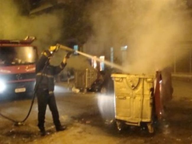 ΤΩΡΑ - Πυρκαγιά σε κάδο στην περιοχή της Αγυιάς