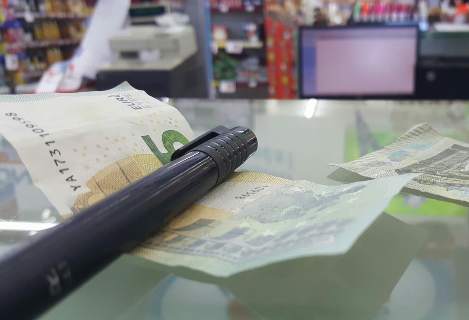 Επέστρεψαν τα πλαστά χαρτονομίσματα στην αγορά της Πάτρας - Προσοχή συστήνουν οι Αρχές - Πως θα τα αναγνωρίσετε