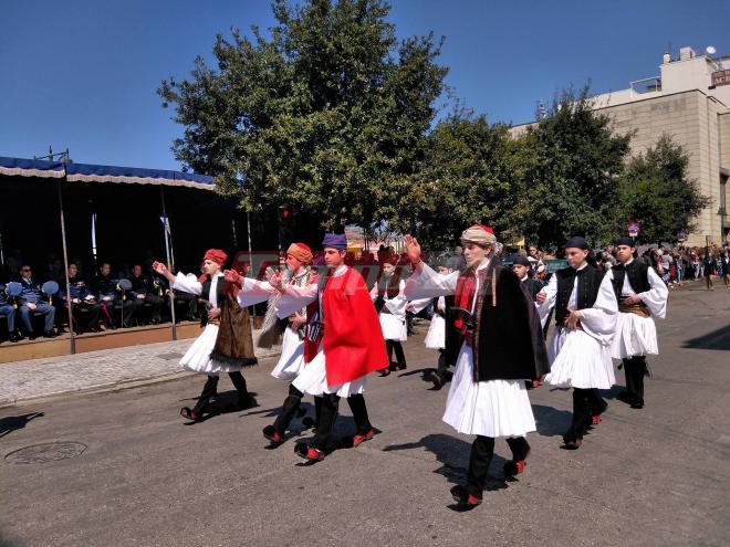 Περηφάνεια και συγκίνηση στην παρέλαση για την 25η Μαρτίου 1821 - Φορείς και πολίτες τίμησαν την επέτειο - ΔΕΙΤΕ ΦΩΤΟΓΡΑΦΙΕΣ και ΒΙΝΤΕΟ