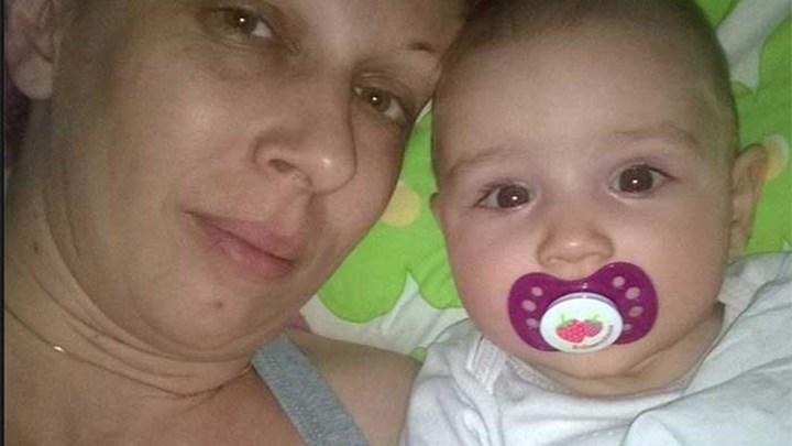 Θρήνος στο τελευταίο αντίο στην μικρή Ραφαέλα - Γιατί καθυστέρησε η κηδεία της -ΦΩΤΟ