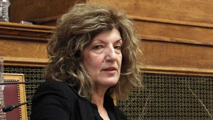 Η "πληρωμένη" απάντηση της Σίας Αναγνωστοπούλου στον Ντάισελμπλουμ - ΔΕΙΤΕ πως υπογράφει