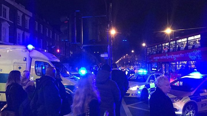 ΕΚΤΑΚΤΟ: Συναγερμός σε σταθμό του μετρό του Λονδίνου