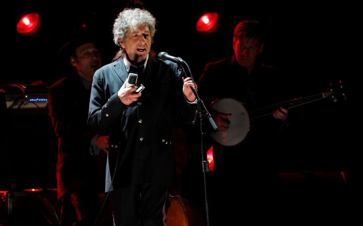 Ο Μπομπ Ντίλαν θα παραλάβει το Νόμπελ του στη Στοκχόλμη