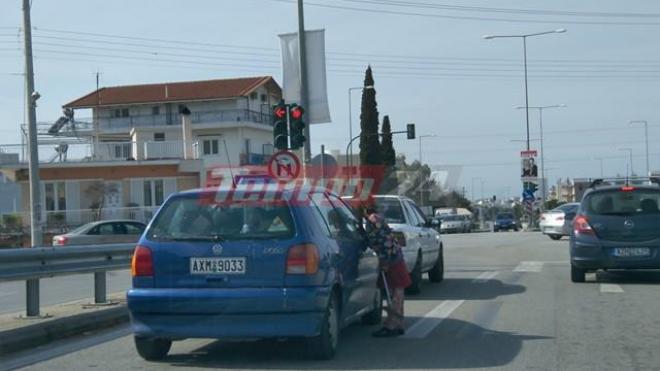 Πάτρα: "Χτύπημα" της Ασφάλειας Πατρών στην "επιδημία" επαιτείας της Ελευθερίου Βενιζέλου - Σύλληψη νεαρής που είχε "ρίξει" στον δρόμο τρεις ανήλικες ψυχές!