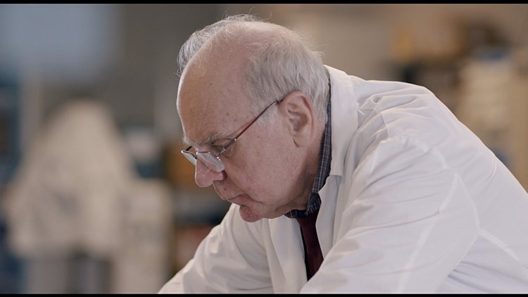 Το πρώτο εμβόλιο για την σκλήρυνση κατά πλάκας, πιθανότατα θα είναι ελληνικό και θα έχει έδρα την Πάτρα