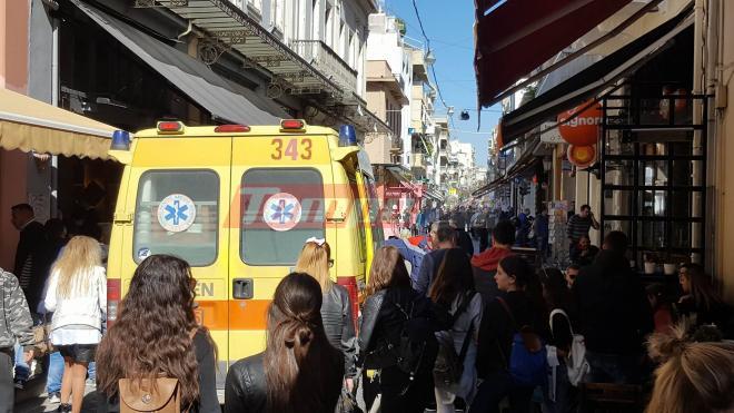 Πάτρα: Κατέρρευσε ο αλλοδαπός πλανόδιος μουσικός στη Ρήγα Φεραίου - Ποιος δεν τον είχε βοηθήσει; Τί απέγινε το σκυλάκι του...πιστός σύντροφός του - ΦΩΤΟΓΡΑΦΙΕΣ