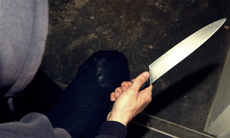 Πάτρα: Σοβαρό επεισόδιο μεταξύ αλλοδαπών - Τον μαχαίρωσε με κατσαβίδι, στο νοσοκομείο το θύμα - ΔΕΙΤΕ που συνέλαβαν τελικά οι αστυνομικοί το δράστη!