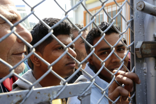 Μυτιλήνη: Σε απεργία πείνας για τρίτη ημέρα 12 πρόσφυγες