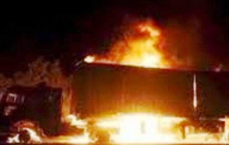 Ιονία Οδός: "Φούντωσε" νταλίκα στην εθνική - Κάηκε ολοσχερώς