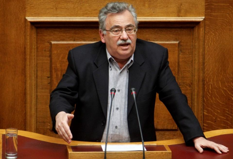 Κόντρα Σπαρτινού-Λοβέρδου στη Βουλή