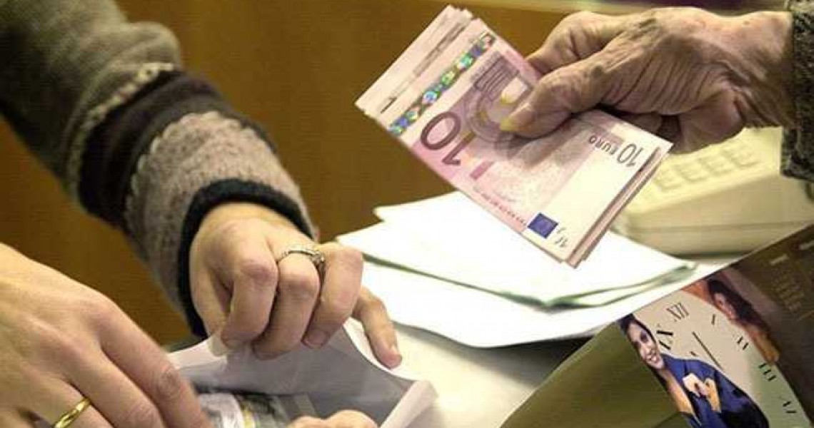 Περικοπές με πλαφόν έως 22% για 900.000 συνταξιούχους - Ποιους αφορά