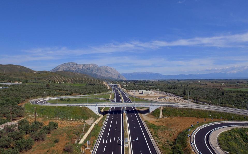 Πριν το τέλος του μήνα παραδίδονται τα πρώτα 11 χλμ. της Ιονίας Οδού- Αυτό θα σημάνει και τη λειτουργία των διοδίων Κλόκοβας