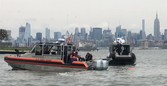 Νεκρός αλεξιπτωτιστής του αμερικανικού Ναυτικού σε επίδειξη στο λιμάνι της Νέας Υόρκης