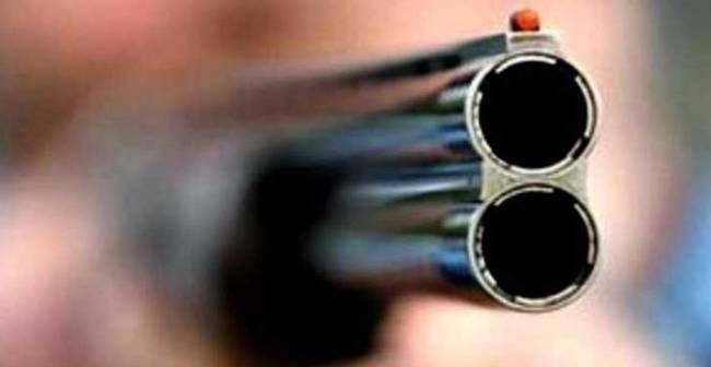 Σοβαρό επεισόδιο με πυροβολισμούς - Ένας εναντίον τριών ατόμων