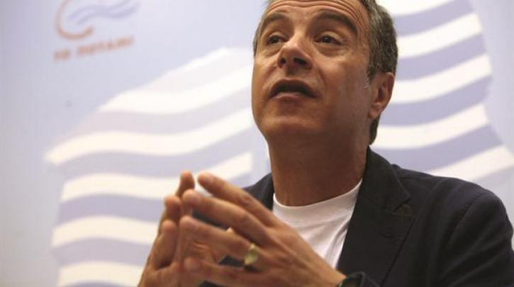 Στ. Θεοδωράκης: Η κυβέρνηση ζει στα σύννεφα