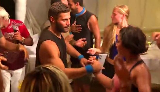 Τσιφτετέλι Βασάλου - Τουρκάλας και σπασμένα πιάτα έφεραν ελληνοτουρκική συμφιλίωση - ΒΙΝΤΕΟ