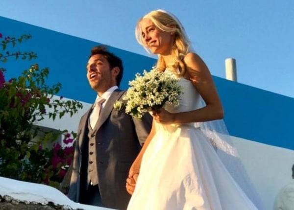 Η φωτογραφία του γάμου που δημοσίευσε στο instagram η Δούκισσα Νομικού