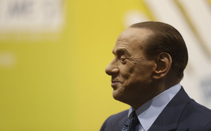 Μαφιόζος νονός εμπλέκει τον Μπερλουσκόνι με επιθέσεις το 1992-1993