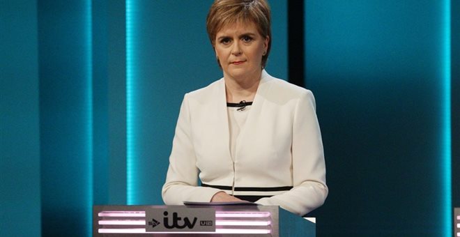 Στήριξη σε Κόρμπιν από την πρωθυπουργό της Σκωτίας