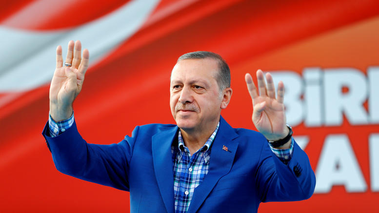 Ερντογάν: Να τερματιστεί η κρίση με το Κατάρ πριν λήξει το Ραμαζάνι