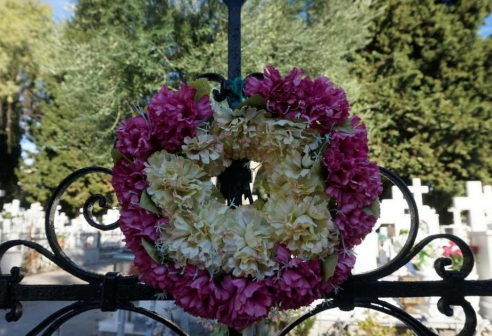 Πάτρα: Περιμένουν να ταφούν νεκροί στο κοιμητήριο της Λεύκας επειδή απολύθηκαν οι συμβασιούχοι