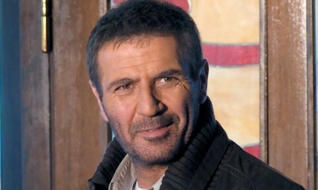 Νίκος Σεργιανόπουλος: Πέρασαν εννιά χρόνια από τον τραγικό θάνατό του – Το χρονικό του εγκλήματος