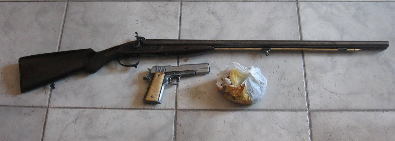 Πατρών - Πύργου: Ταξίδι με ... όπλα και ναρκωτικά στο αυτοκίνητο! Ακινητοποιήθηκαν από άνδρες της ΟΠΚΕ - ΦΩΤΟ