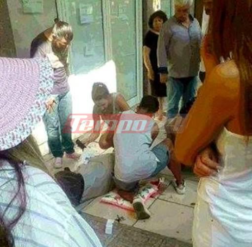 Πάτρα: Ηλικιωμένος έπεσε και χτύπησε στην Αγίου Νικολάου - Περαστικοί έσπευσαν αμέσως να βοηθήσουν τον άνδρα που αιμορραγούσε - ΦΩΤΟΓΡΑΦΙΕΣ
