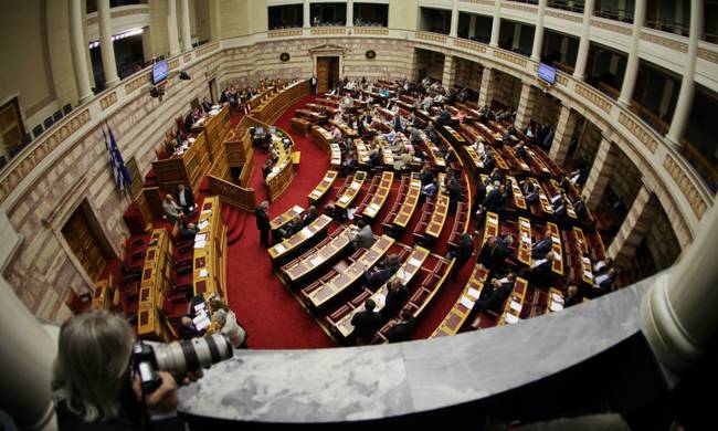 Ονομαστική ψηφοφορία για τρία από τα πέντε προαπαιτούμενα ζητά η ΝΔ