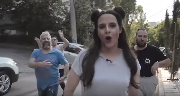 ΔΕΙΤΕ ΒΙΝΤΕΟ - Μόλις κυκλοφόρησε η παρωδία της «Μάντισσας» με Μακαλιά, Φισφή και «Χλαπάτσα»