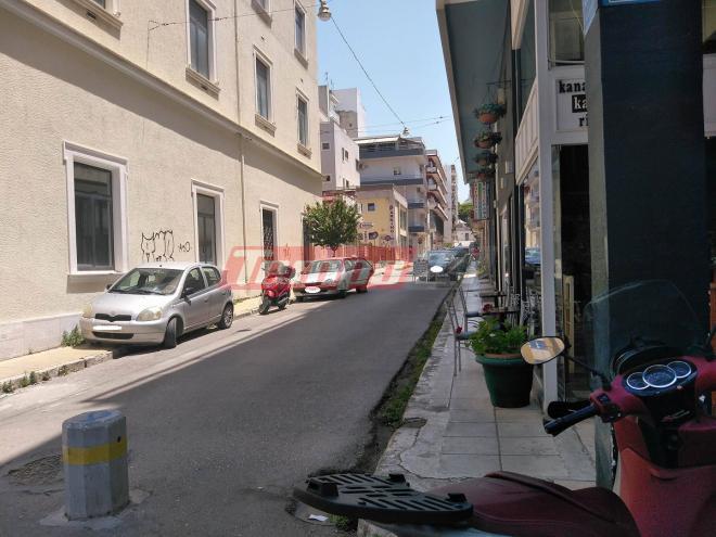 Πάτρα: Η ασυδοσία στον πεζόδρομο της Κανάρη συνεχίζεται - Μόνιμο πάρκινγκ χωρίς... έλεγχο! - ΔΕΙΤΕ ΦΩΤΟΓΡΑΦΙΕΣ