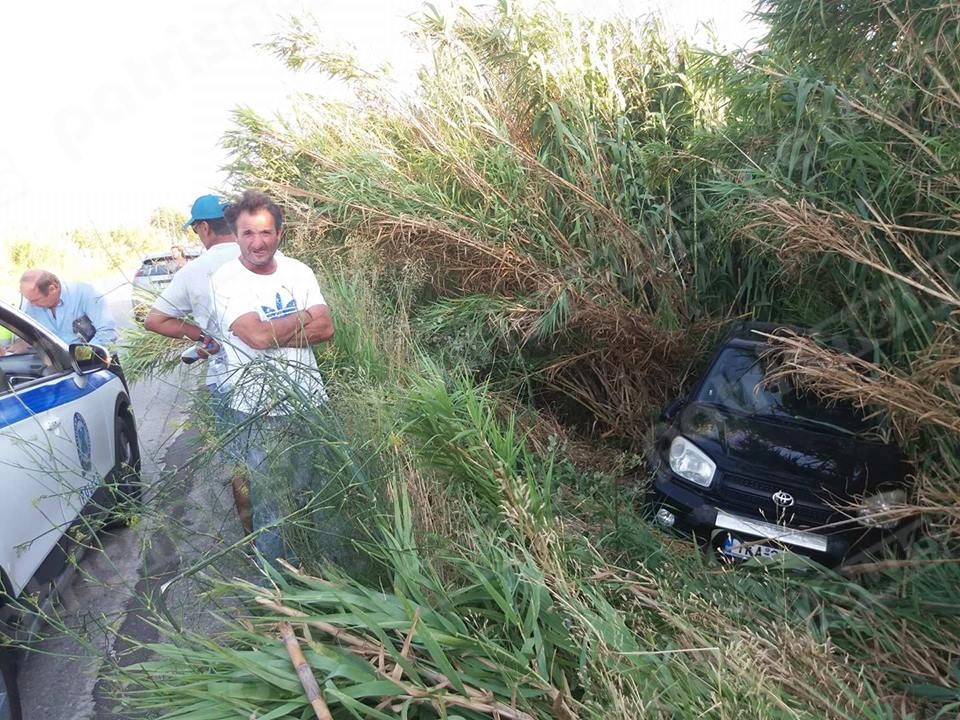 Πύργος: Εκτροπή αυτοκινήτου στο Επιτάλιο- Kατέληξε σε χαντάκι- Και ένα ανήλικο παιδί μεταξύ των επιβατών