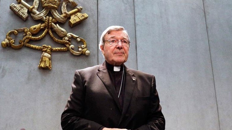 Αυστραλοί μαζεύουν λεφτά για το δεξί χέρι του Πάπα που κατηγορείται για σεξουαλικά εγκλήματα