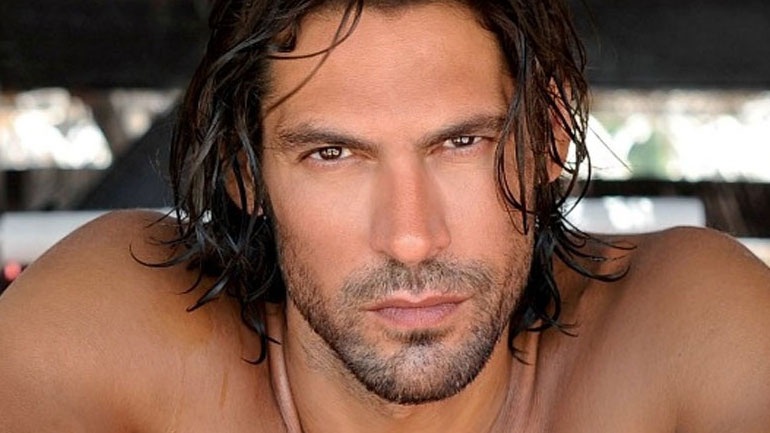 Ο Γιάννης Σπαλιάρας σκέφτεται να παρουσιάσει το «Survival»!