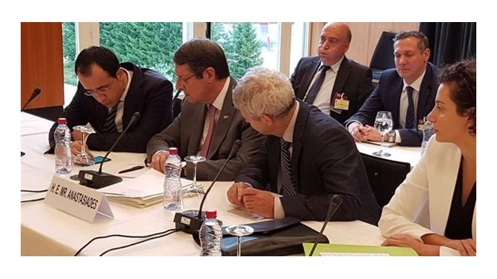 Έληξε τα ξημερώματα χωρίς συμφωνία η Διάσκεψη για το Κυπριακό