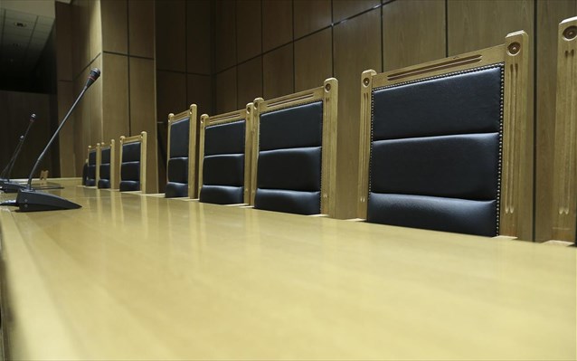 Σκληρή γλώσσα της Ένωσης Δικαστών - Εισαγγελέων κατά της κυβέρνησης