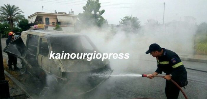 Λαμπάδιασε κλούβα στο Παναιτώλιο- ΦΩΤΟ