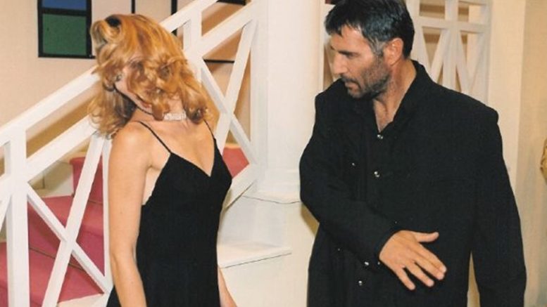 «Δύο Ξένοι»: Αυτό είναι το τέλος της σειράς που δεν είδαμε ποτέ - ΒΙΝΤΕΟ