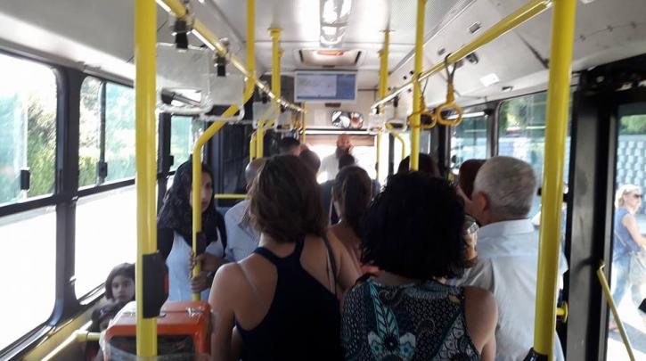 Οδηγός λεωφορείου απαίτησε να κατέβει γυναίκα πρόσφυγας μαζί με το παιδί της