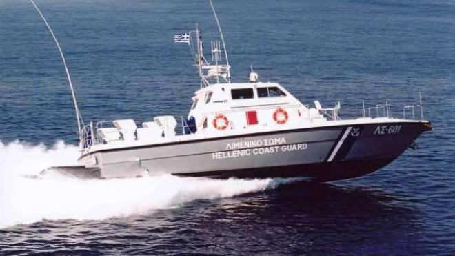 Ρίον: Άδειασαν οπλοστάσιο σε παραλία - Κινητοποίηση του Λιμενικού