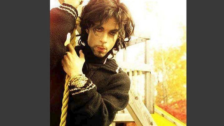 Διεθέσιμα στο YouTube πλέον τα επίσημα βίντεο του Prince