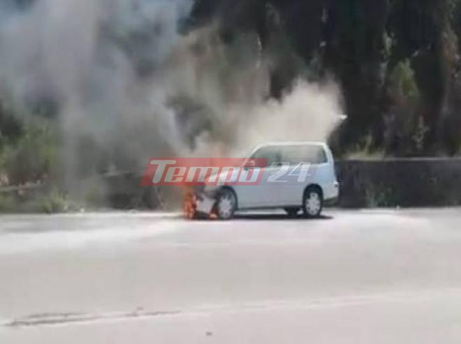 Πατρών - Πύργου: Τυλίχτηκε στις φλόγες αυτοκίνητο εν κινήσει - ΦΩΤΟ
